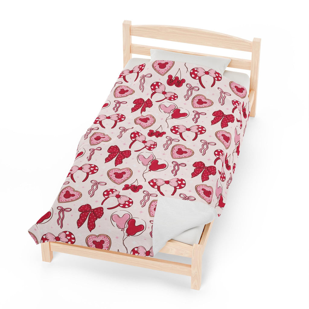 Mickey Minnie Valentine Blanket - Disney Fleece Throw - Perfect Gift for Couples - Cozy Home Decor