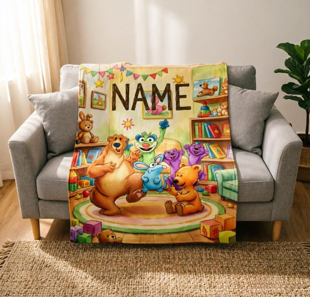 Personalized Cartoon Bear Fleece Blanket – Custom Name Throw for Kids' Nursery Decor