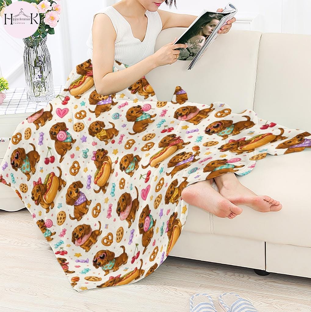 Dachshund Blanket, Cute Wiener Dog Candy Pattern Throw Blanket, Kawaii Sausage Dog Fleece Blanket, Dog Lover Gift, Cozy Home Decor