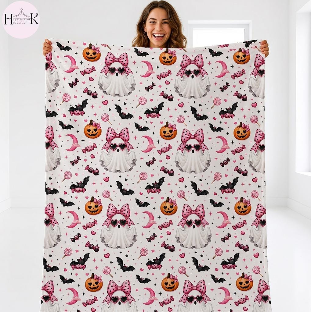 Coquette Halloween Ghost Blanket, Pink Bow Pumpkin Bat Throw Blanket, Cute Spooky Season Fleece Blanket, Cozy Halloween Home Decor Gift