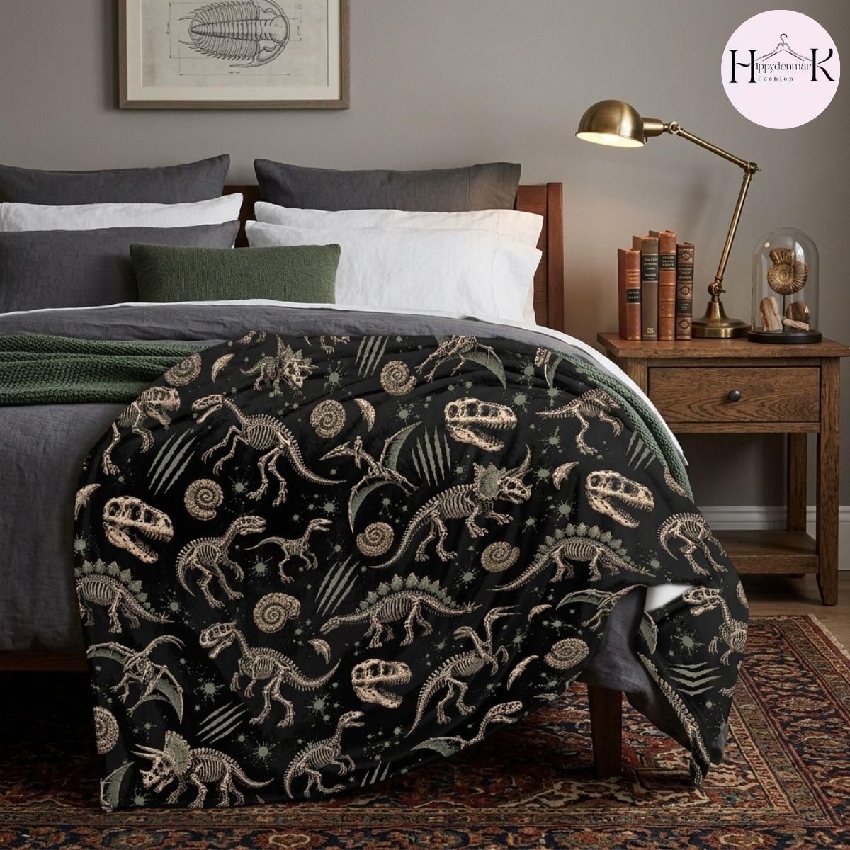 Dinosaur Skeleton Anatomy Fleece Blanket, Black Fossil Bones Gothic Throw, Cozy Soft Gift