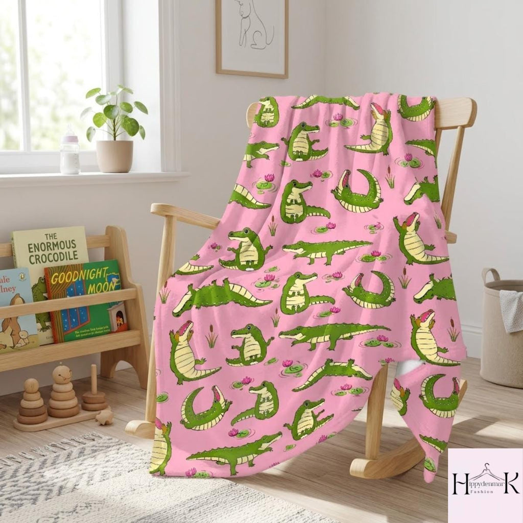 Cute Alligator Blanket, Pink Crocodile Fleece Throw, Kawaii Alligator Plush Blanket, Whimsical Animal Lover Nursery Gift