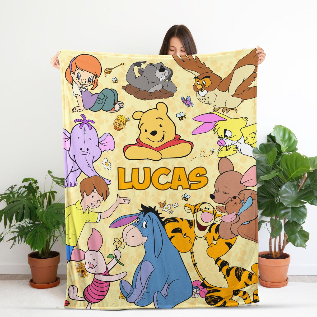 Personalized Winnie the Pooh Blanket, Classic Pooh Nursery Decor,Custom Name Pooh and Friends Fleece Blanket,Cute Baby Shower Gift,Pooh Bear