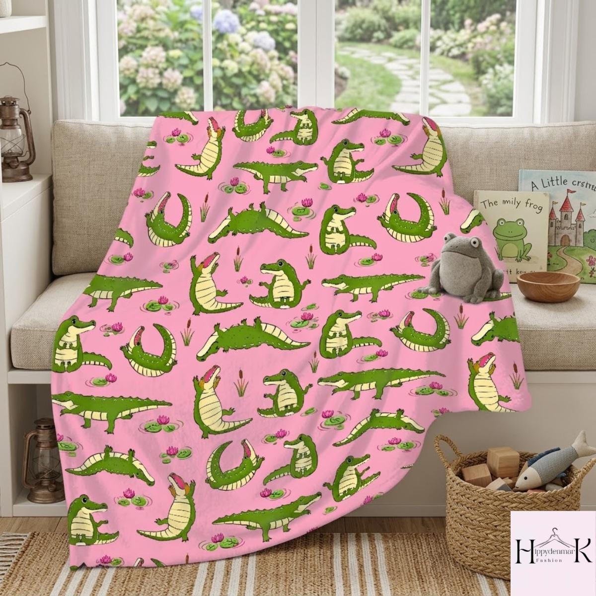 Cute Alligator Blanket, Pink Crocodile Fleece Throw, Kawaii Alligator Plush Blanket, Whimsical Animal Lover Nursery Gift
