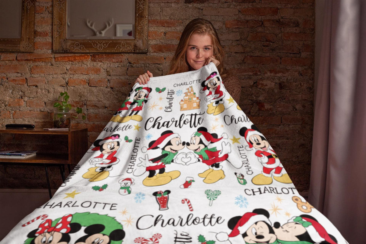 Mickey and Minnie Christmas Blanket Family, Mickey Mouse Christmas Gift, Family Name Blanket, Disney Home Decor, Disney Christmas Gift