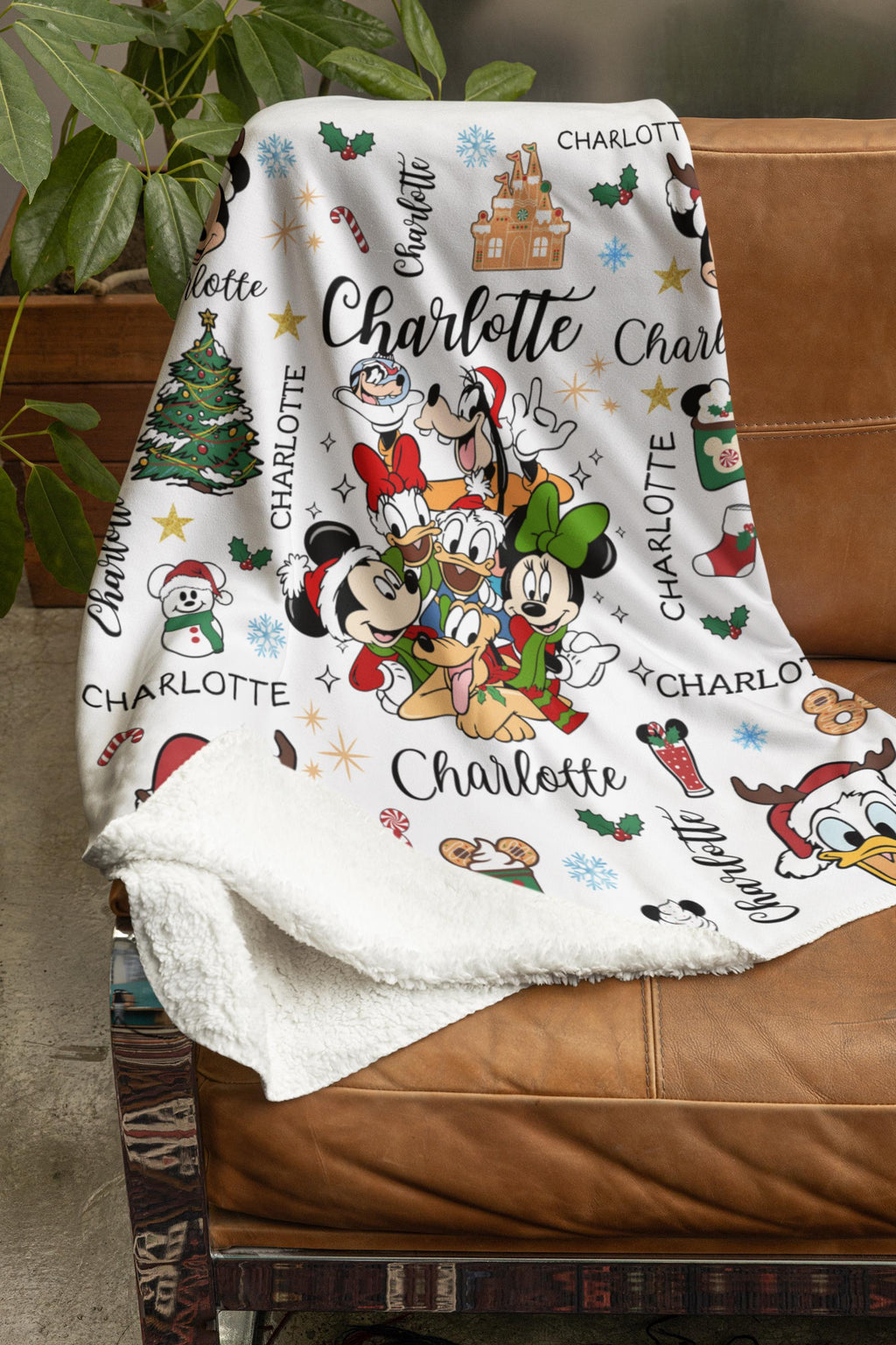 Mickey and friends Christmas Blanket Family, Mickey Christmas Gift, Family Name Blanket for Xmas, Disney Home Decor, Disney Christmas Gift