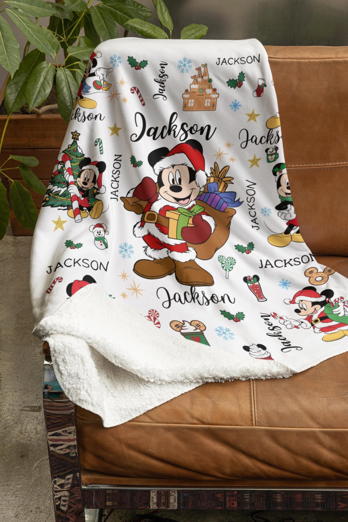 Mickey Mouse Christmas Blanket Family, Mickey Mouse Christmas Gift, Family Name Blanket for Xmas, Disney Home Decor, Disney Christmas Gift