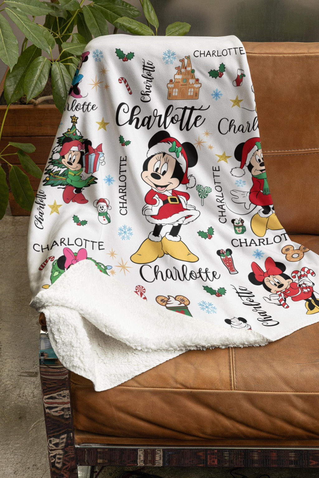 Minnie Mouse Christmas Blanket Family, Minnie Mouse Christmas Gift, Family Name Blanket for Xmas, Disney Home Decor, Disney Christmas Gift