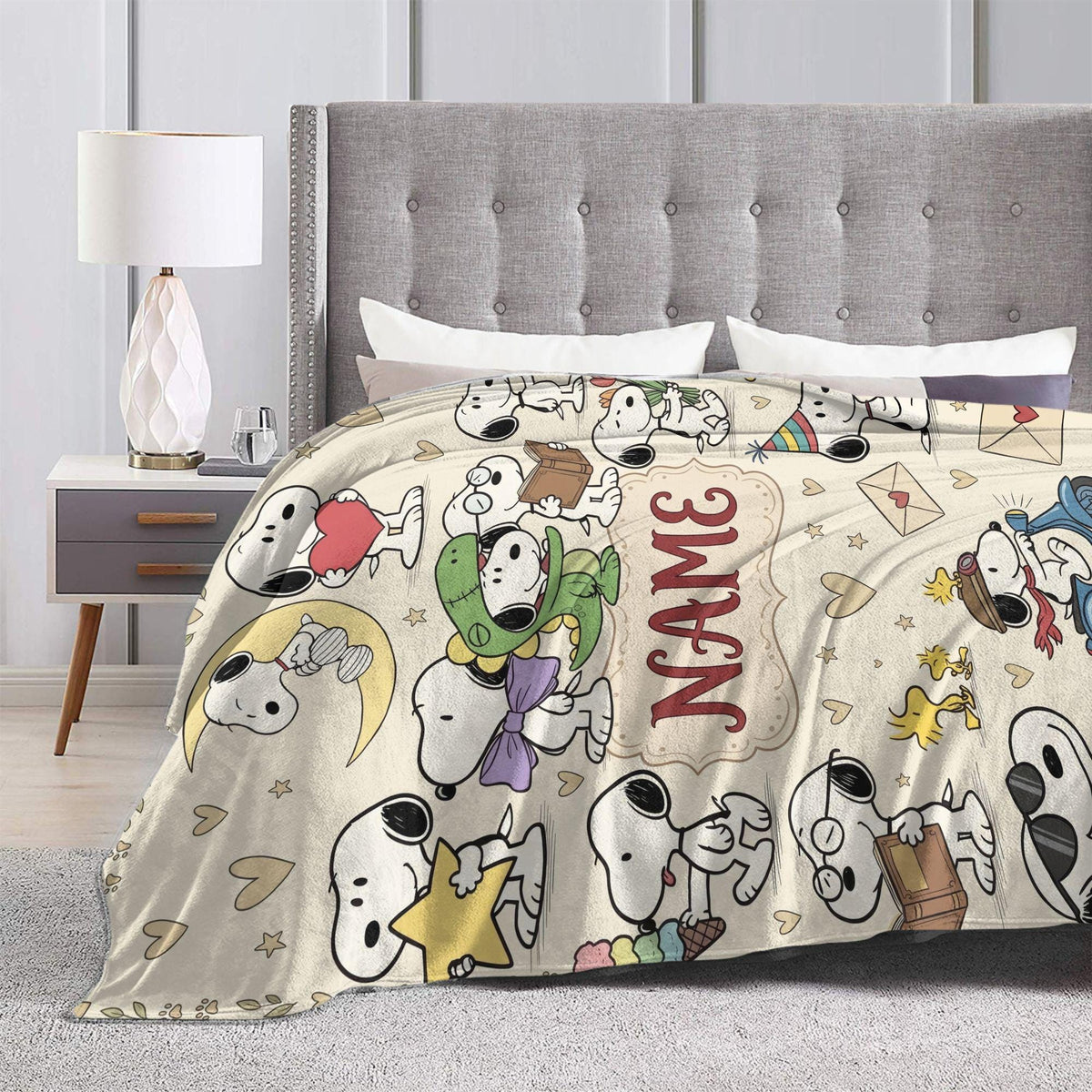 Personalized Classic Cartoon Dog Flannel Blanket, Custom Smiling Hound Throw, Minimalist Retro Bedding, Cheerful Nursery Gift for Kids Boys